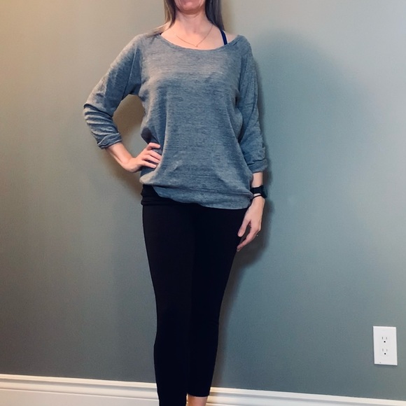 Lululemon fold waist with ankle detail - Picture 8 of 10